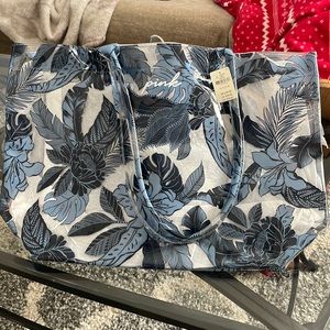 NWTs PINK VICTORIAS SECRET TOTE!
